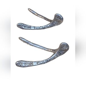 Pewter Vintage Tamara Hensick Wishbone Figurine Set Of 2 Hammered Engraved